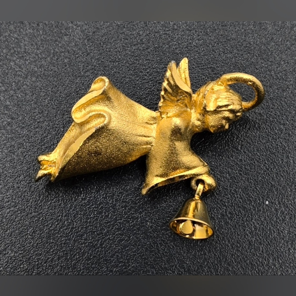 🎄 RR Angel Brooch with Bell Gold Tone Measures 1.5" Square Made in USA